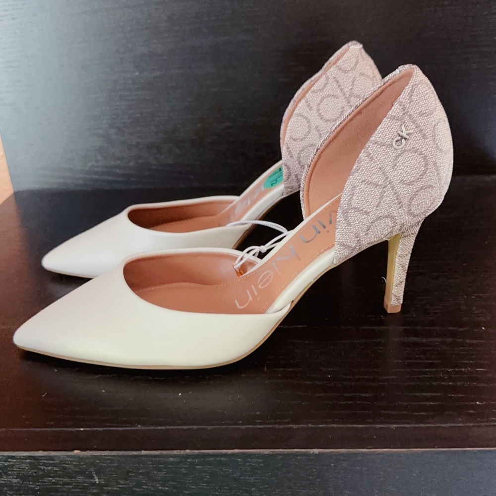 Calvin Klein white Toe Pump Heels Logo Printed Brown Brand New without box